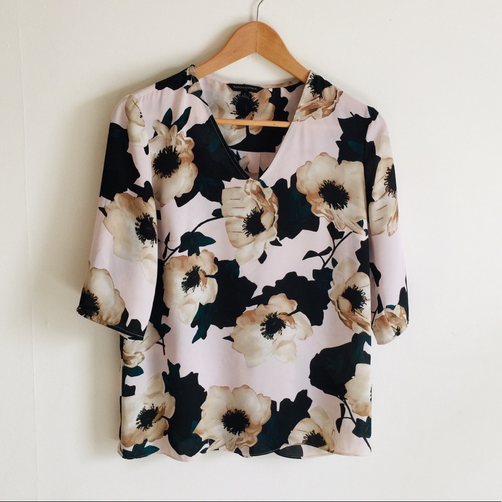 Banana Republic dogwood flowers printed blouse